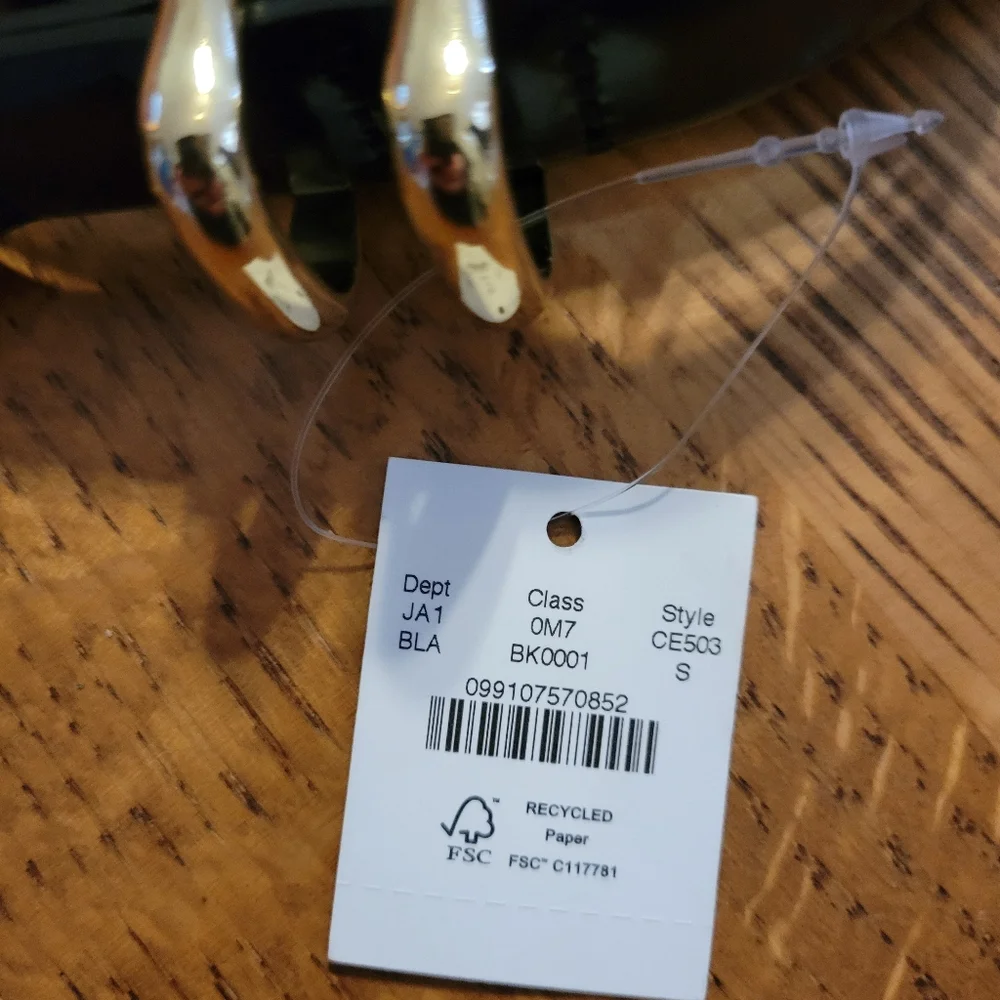 J. Crew Spazzolato Italian Leather Belt - black with gold hardware - Picture 7 of 11